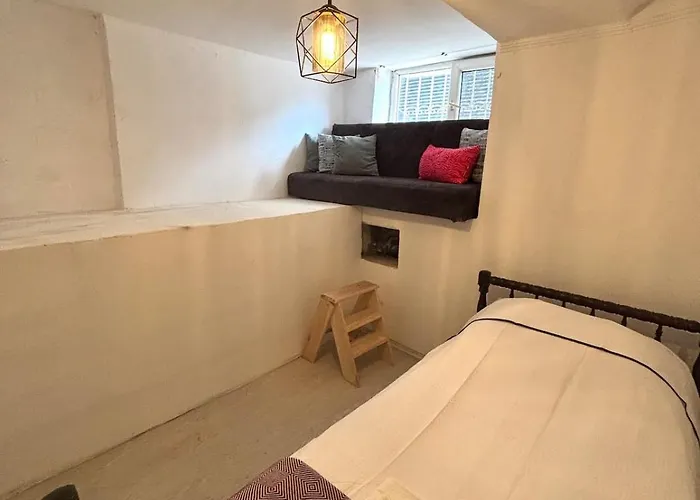 Pink House - Location By Seashore, Fiber Internet Villa Estambul