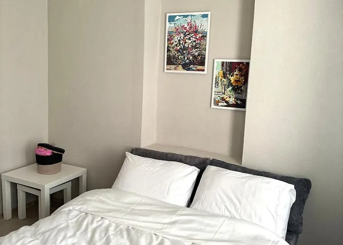 Pink House - Location By Seashore, Fiber Internet Villa Estambul