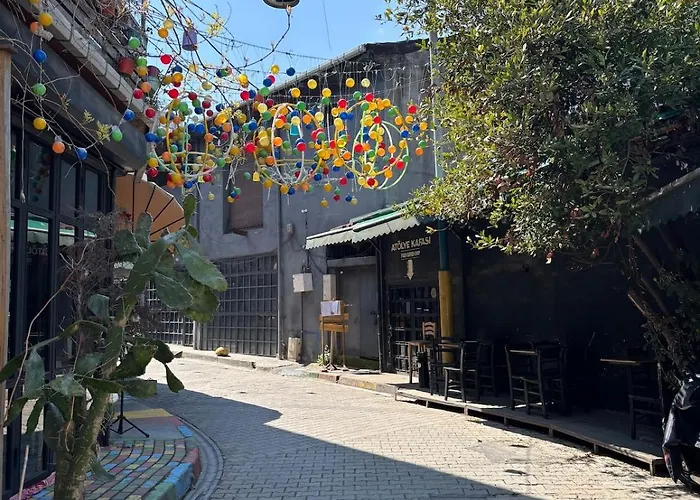 Villa Pink House - Location By Seashore, Fiber Internet