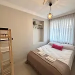 Pink House - Location By Seashore, Fiber Internet Villa *